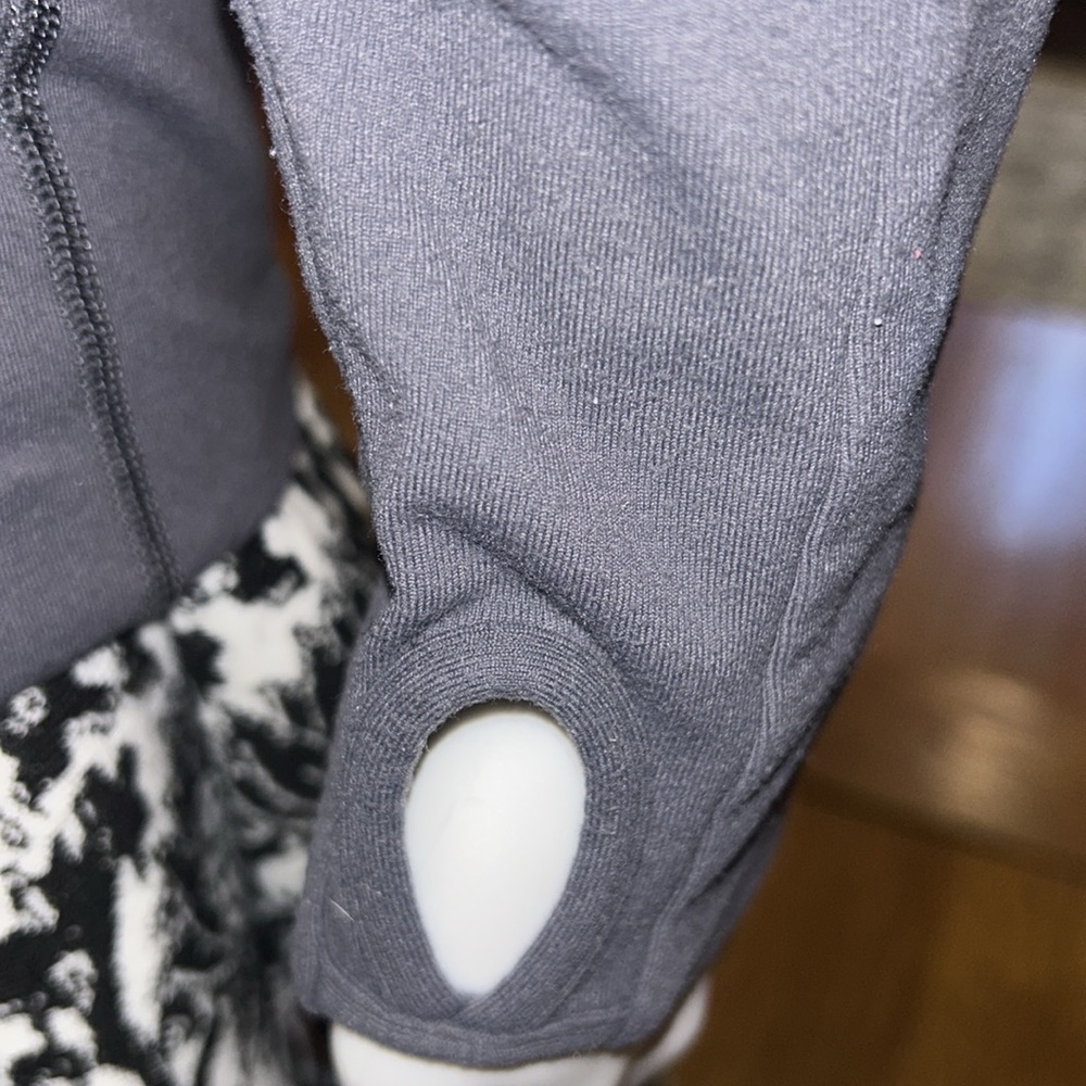 lululemon athletica Black and Heathered Purple-Gray Full-Zip Utility Jacket - Picture 9 of 9
